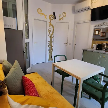 Klimt Huelin Modern Apartment Malaga